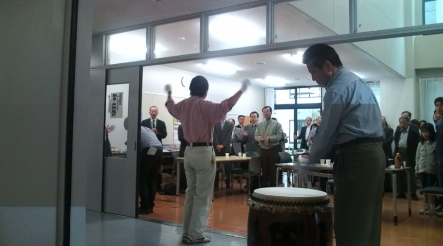 ティーパーティー･校歌、応援歌斉唱